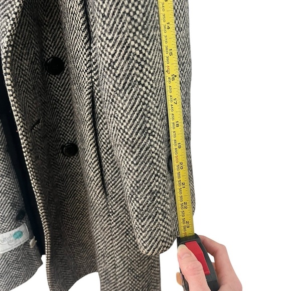 Vintage Wool Blend Coat by Collection Élégante women’s 12 Classic Herringbone - Picture 13 of 14
